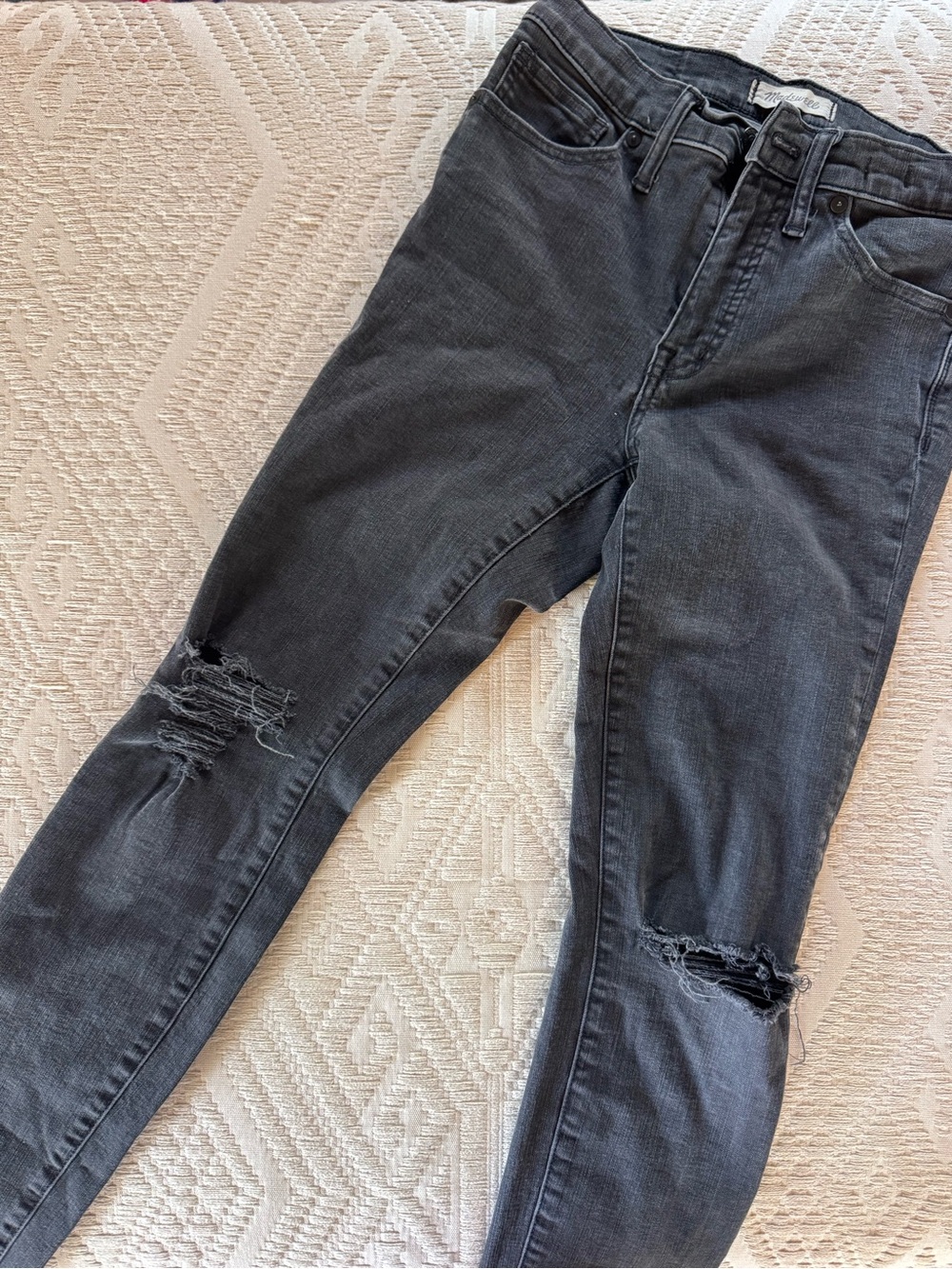 Madewell Women's Skinny Jeans in Washed Black with Knee Rips